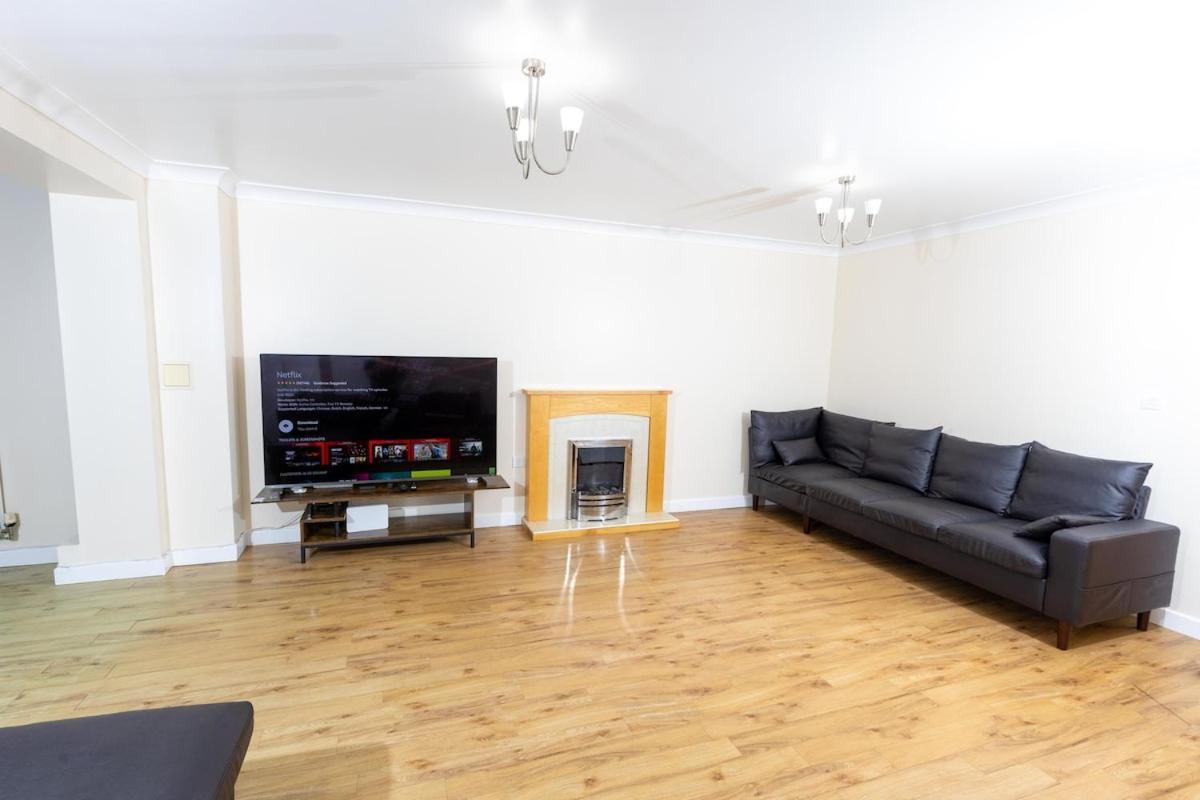 5-Bed Modern & Luxurious House Villa Snodland Luaran gambar