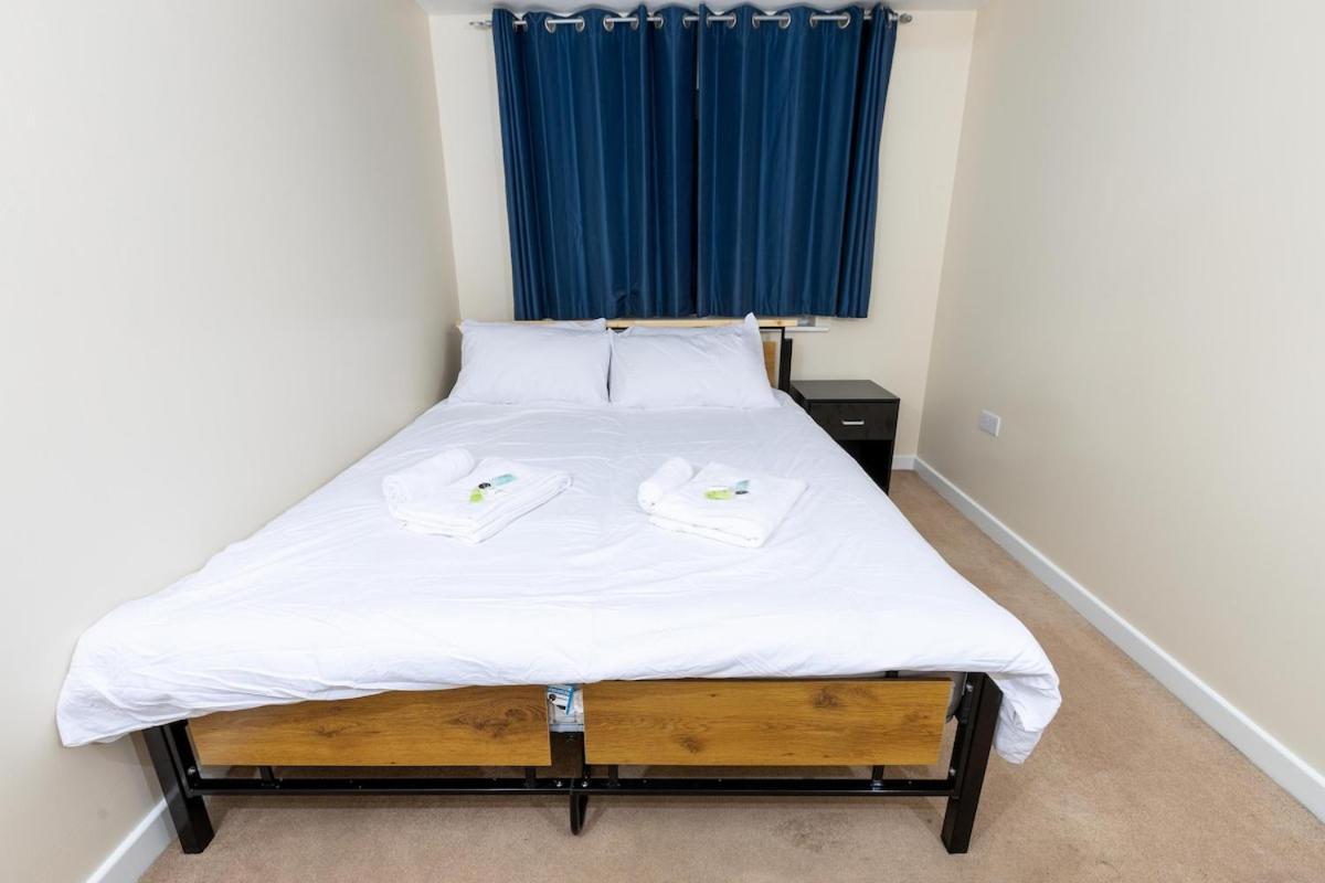 5-Bed Modern & Luxurious House Villa Snodland Luaran gambar